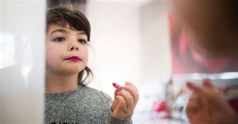 Cora ist 10 & trans. Diese Fotos zeigen ihre Transition